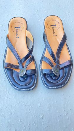 $30 Think! women's black dress shoes size 8W