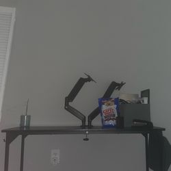Computer table