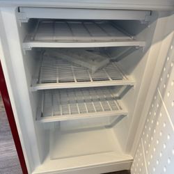 Galanz Retro Compact Refrigerator With Freezer Mini Fridge With Dual Door. 