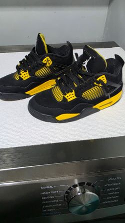 Air jordan retro 4 yellow thunder
