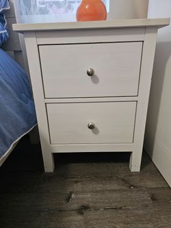 Night stand