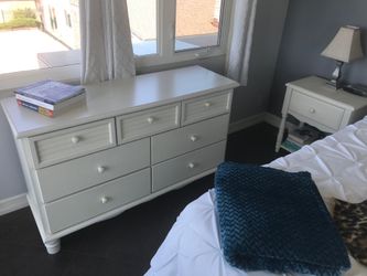 Bedroom set