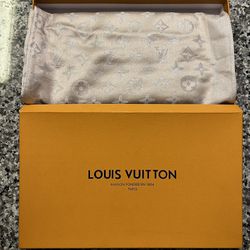 Louis Vuitton Shawl/Scarf