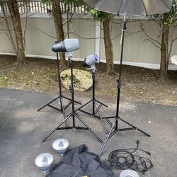 Impact Moon Light Studio Set Includes Two Lights 4 Stands And All Accessories 