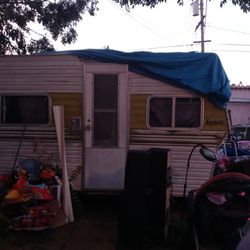 Komfort Trailer W/Everything In It