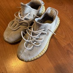 Yeezy shoes 