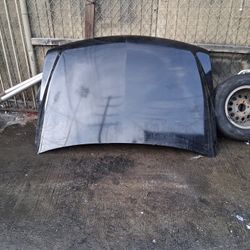 2005 Chevy Tahoe Hood 