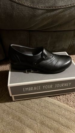 NEVER WORN Danskos- Women Size 9.5 Black