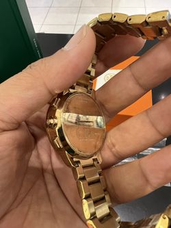 Tory Burch Hybrid Women s Watch for Sale in Orangeburg NY OfferUp
