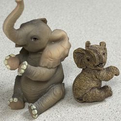 Beautiful elephant figurines 