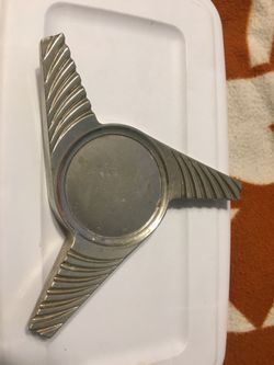 Fluted wheel spinner faded (bolt on)