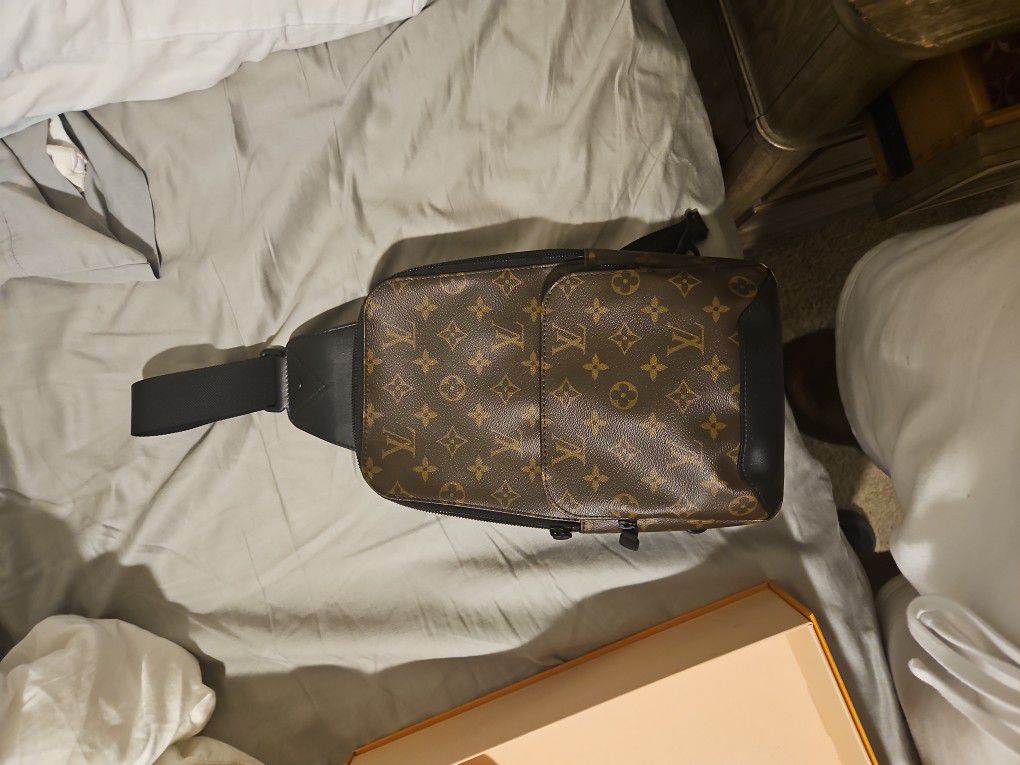 Louis Vuitton Men's Cross Bag