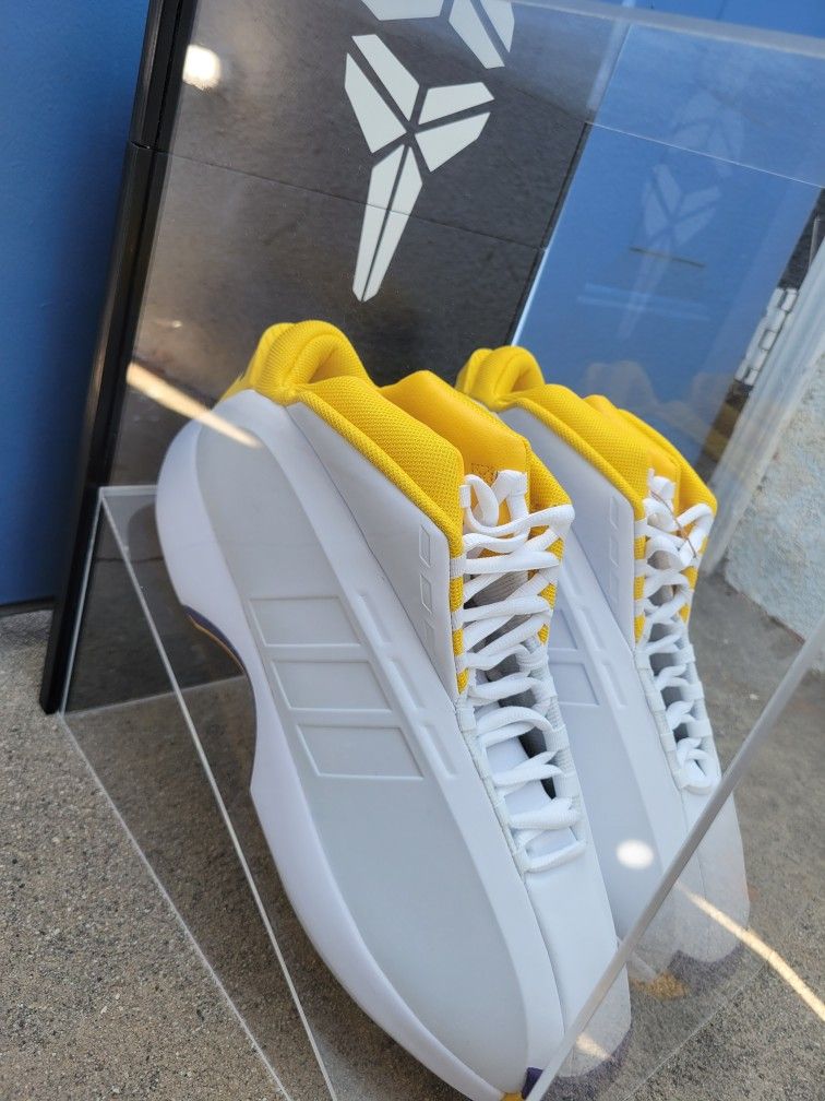 Kobe Bryant Shoes Display Case With Crazy 1s Size 14