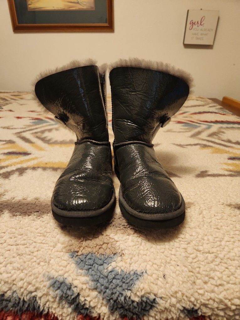 UGG BOOTS FOR WOMAN