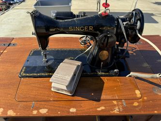 Vintage Sewing Machine 