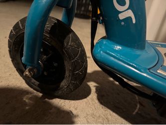 Razor electric scooter E200