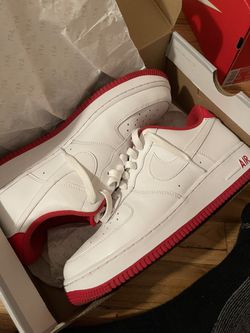 White & Red Uptown’s