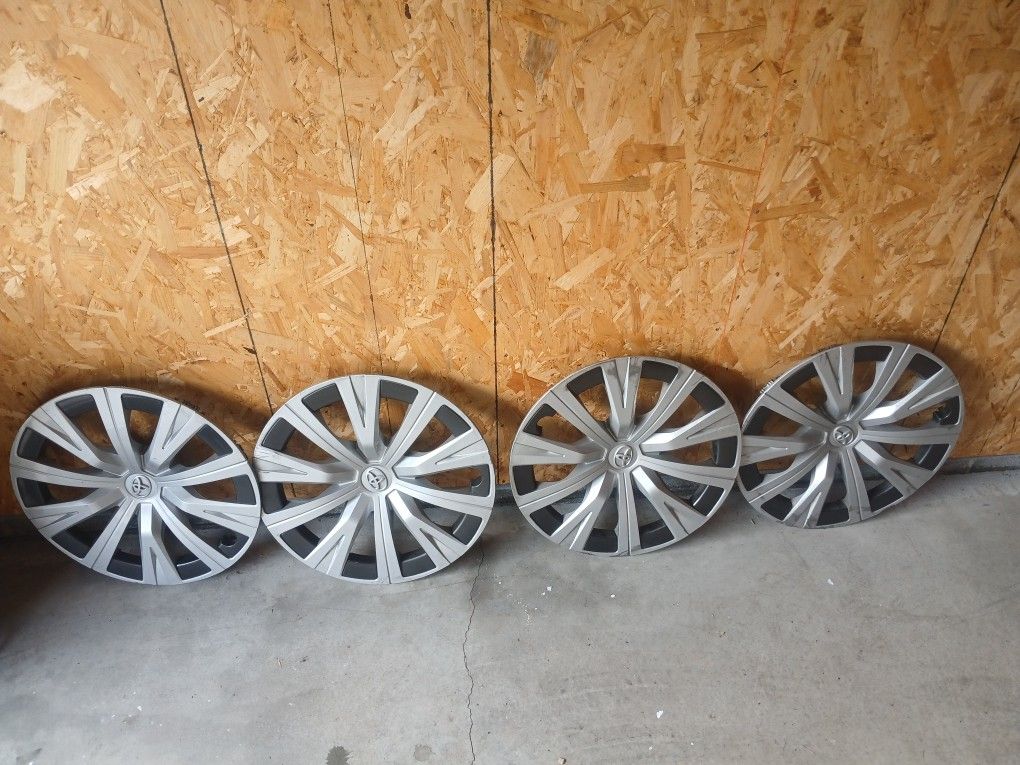 2012-2020 Camry Hub Cap