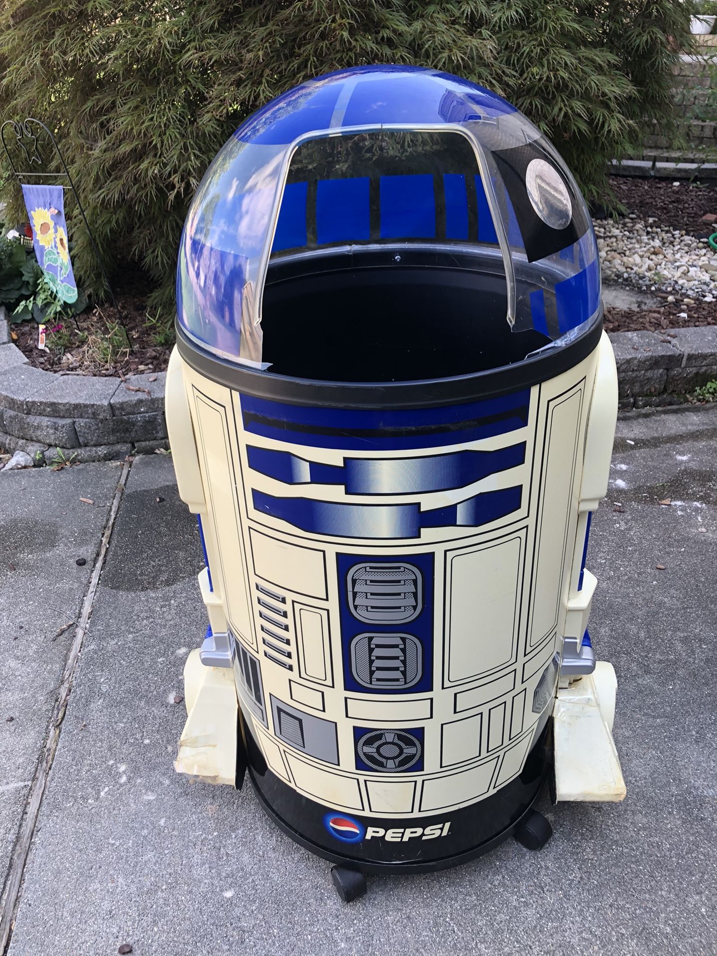 Vintage R2D2 Cooler