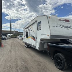 2005 Fleetwood Gearbox Toy Hauler 33 Foot Fifth Wheel 