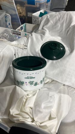 Mini Rival little dipper slow cooker. Perfect condition. Discontinued
