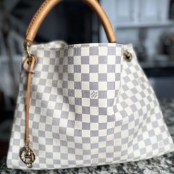 Authentic Louis Vuitton Artsy MM Bag