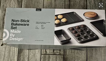 Selling Brand new 6 pieces non-stick bakeware