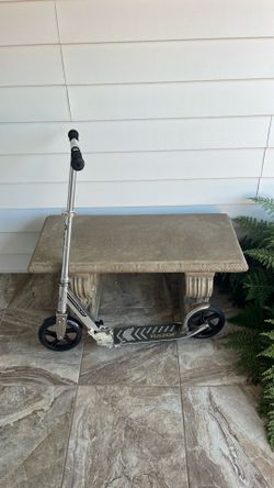 2 Razor DLX Scooters