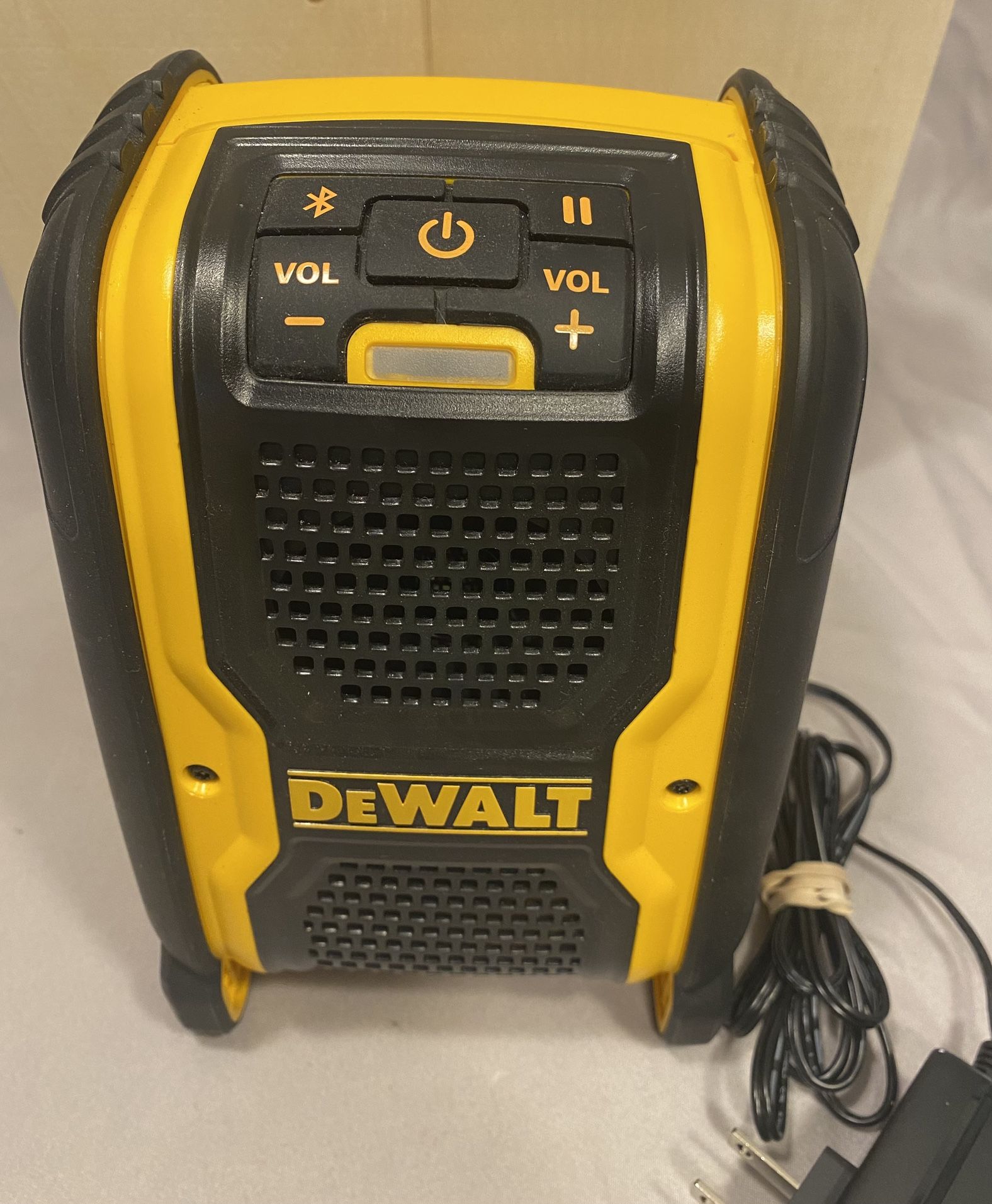 Dewalt 20v Bluetooth Speaker With Adapter. 