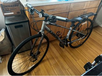 Trek FX Hybrid Bike – 200 Alpha Aluminum | Size XS/14” | Shimano Tiagra | Needs Tires