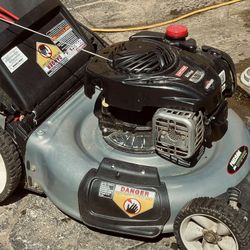 21" CRAFTSMAN M110 GAS PUSH LAWN MOWER FOR SALE!