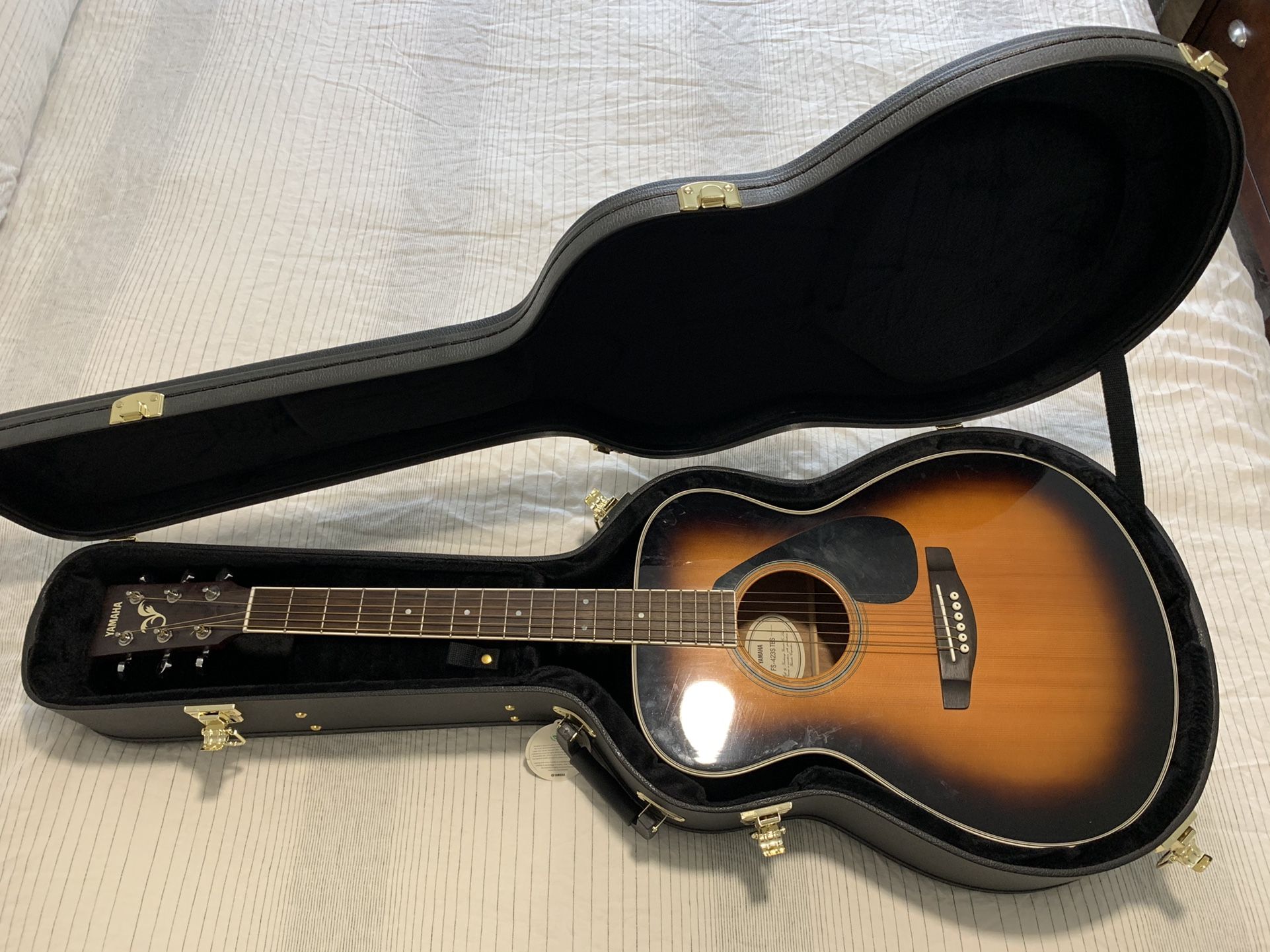 Yamaha FS-423S TBS Acoustic Guitar for Sale in Seattle, WA - OfferUp