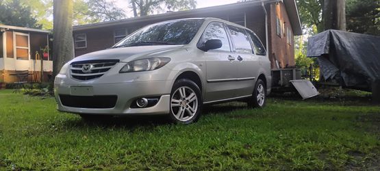 2005 Mazda MPV