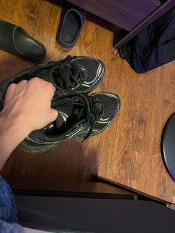 ASICS Running Sneakers Black size 6 and half