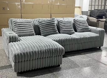 GREY CORDUROY SECTIONAL 🛋️🩶✅