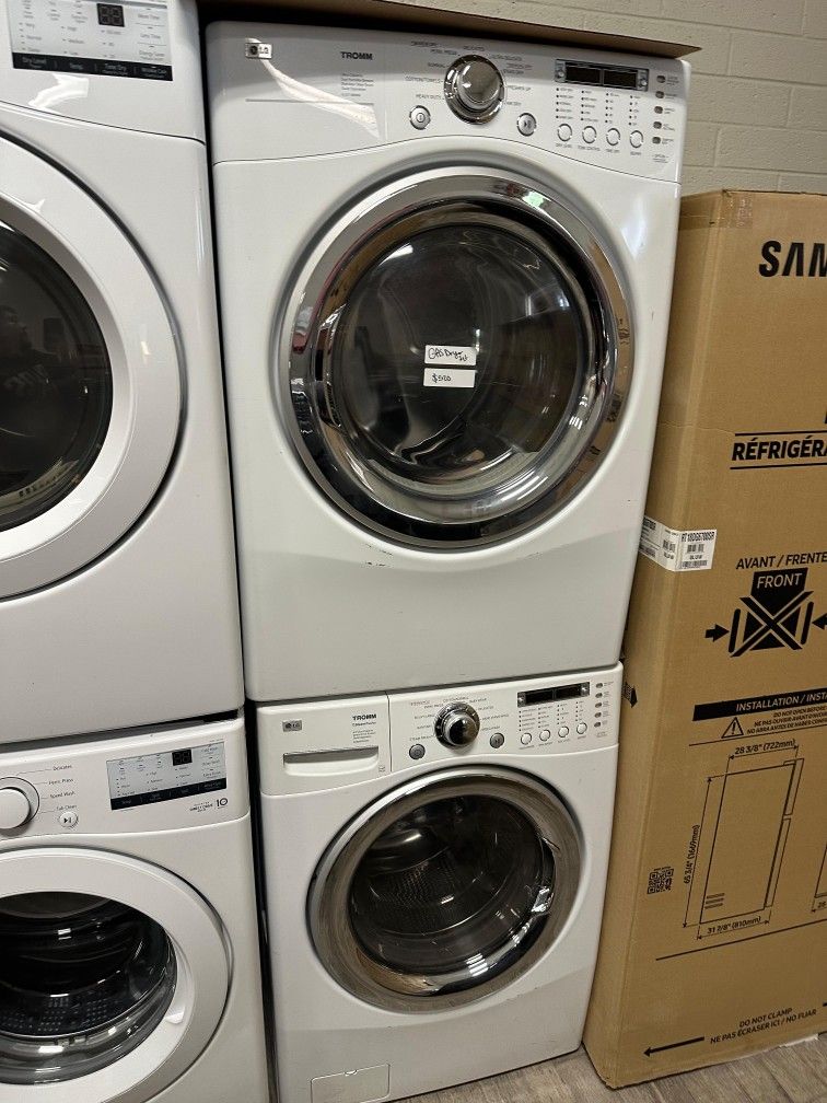 LG Frontload washer and dryer set gas dryer