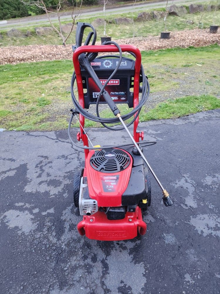 Craftsman 2700 PSI Gas Pressure Washer. for Sale in Issaquah, WA - OfferUp