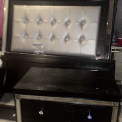 Black And Silver Bed Set (Queen)