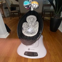 4Moms Mamaroo Multimotion Baby Swing with Display 