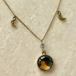 VINTAGE DISNEY AAI HUNCHBACK OF NOTRE DAME ESMERALDA CHARM PENDANT NECKLACE 90’s