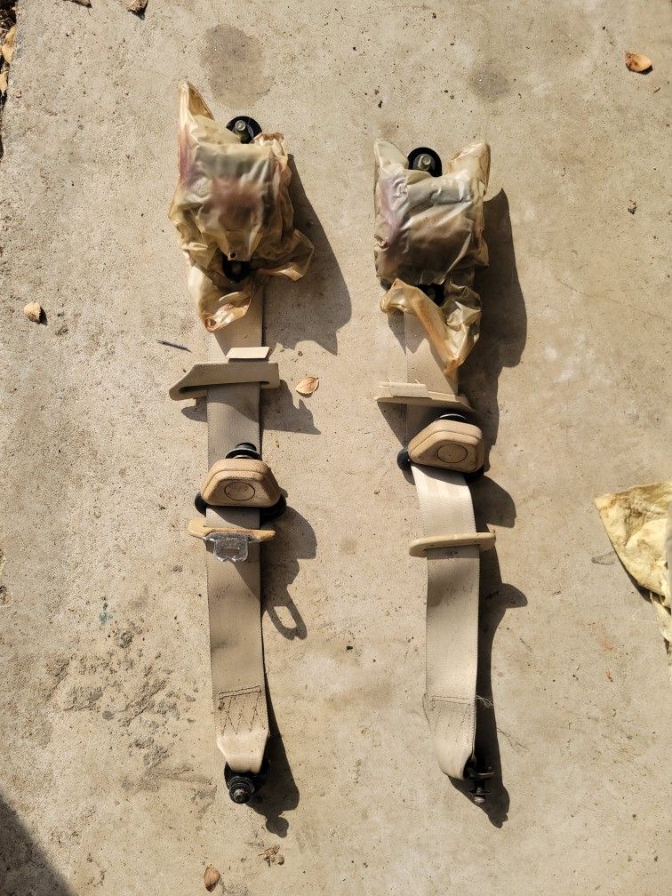 91 Integra Hatch Rear Seat Belts