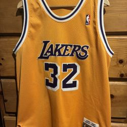 Magic Johnson Jersey 