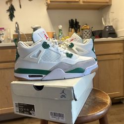 Jordan 4 Retro 