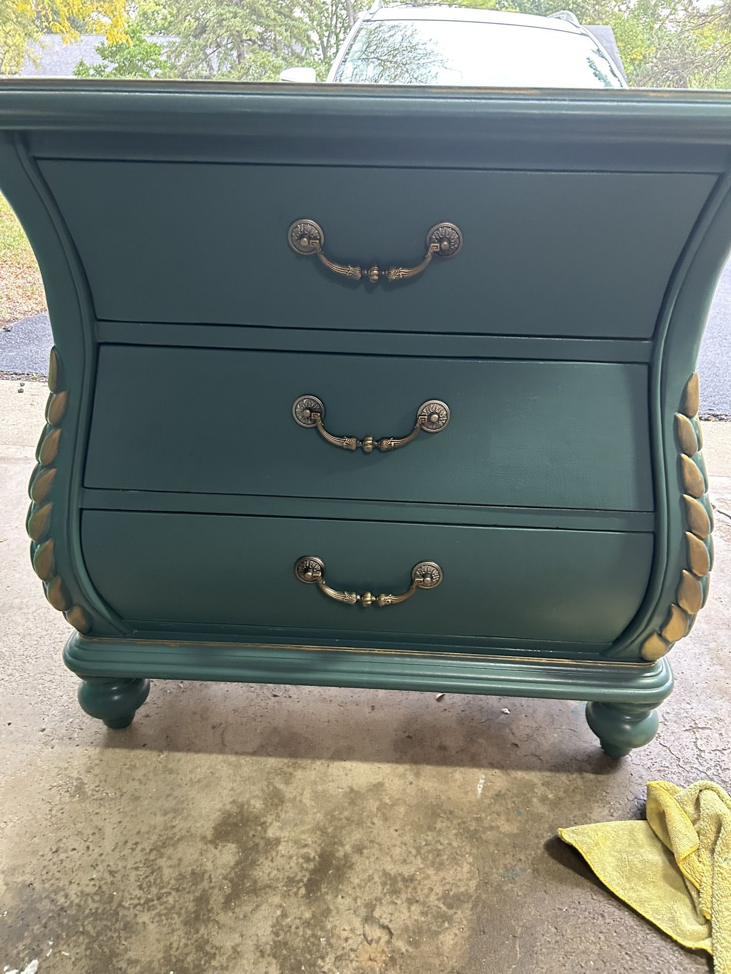 Three drawer dresser