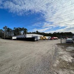 Tractor Trailer, Heavy Equipment, RV, Boat and Car Parking & Storage