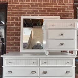 Dresser With Mirror/ Nightstand 