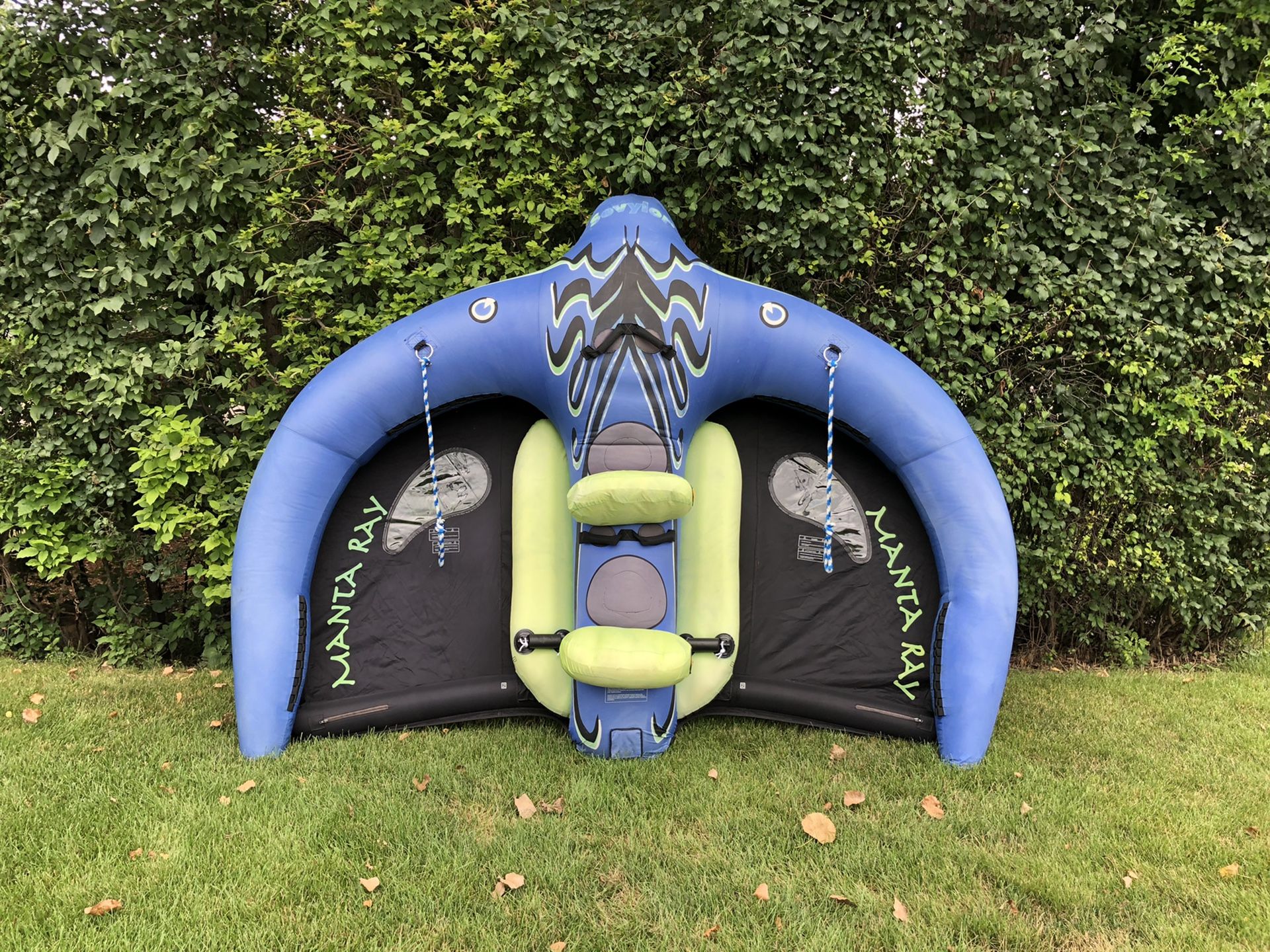 Manta ray flying tube