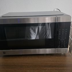 GE Microwave 1050 W 