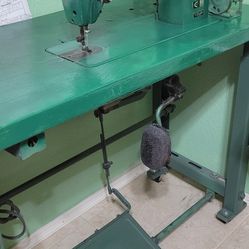 Industrial Sewing Machine Consew 220