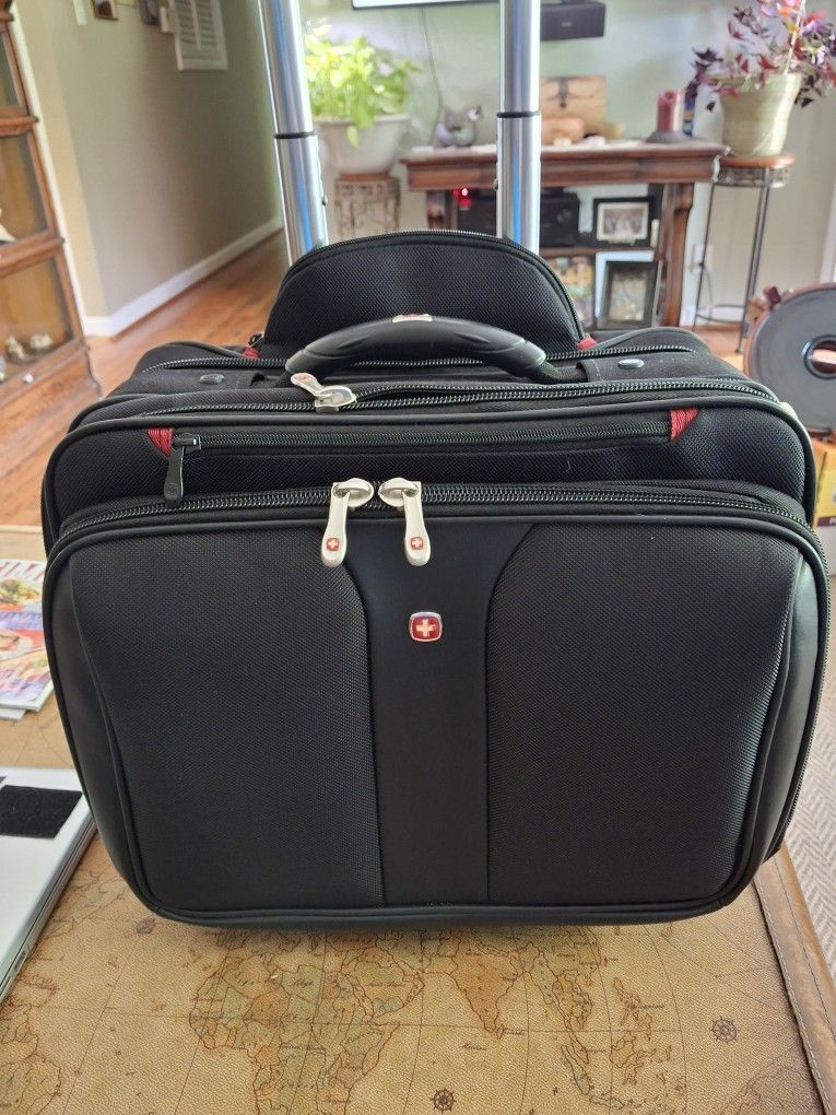Swiss Gear Rolling Carry On Bag